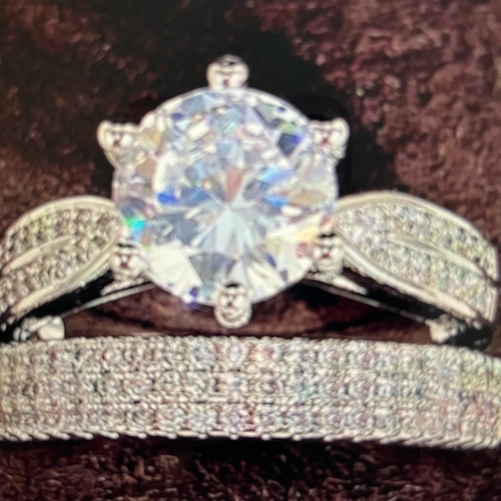 Elegant Silver Women's Ring